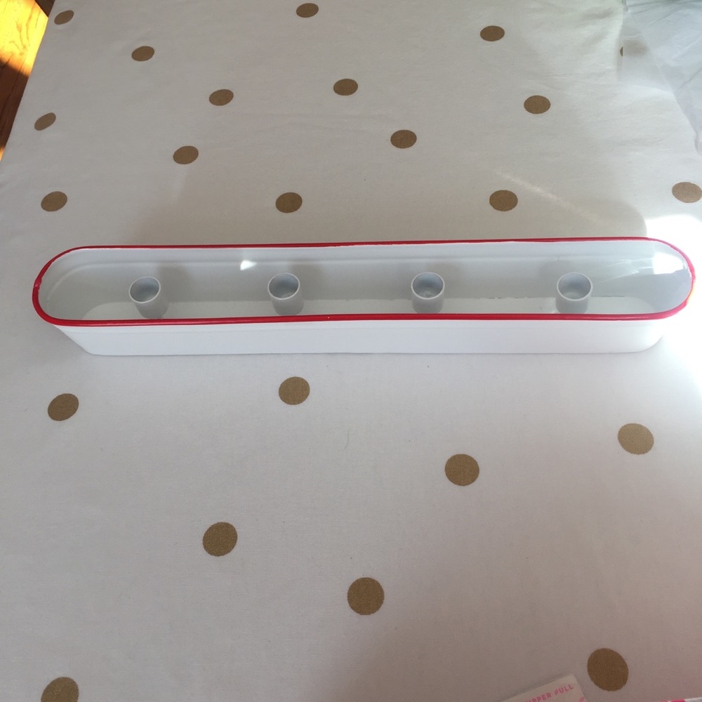 (Set of 2) NWT Threshold White and Red Metal Tray Holds Four Candles - Picture 3 of 8